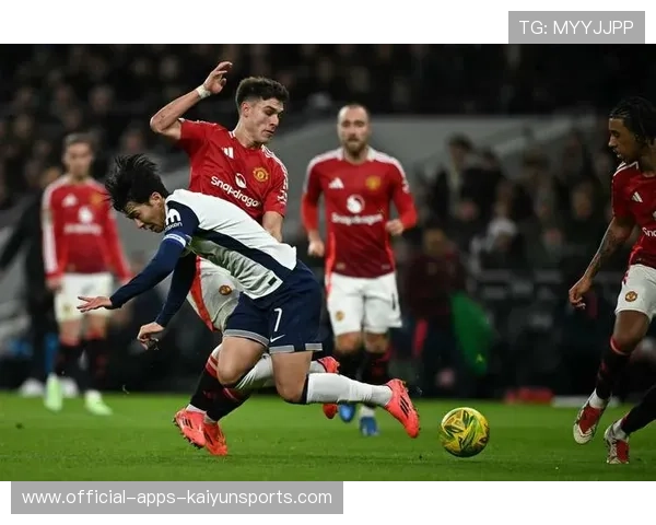 曼联全员迎战热刺,战术调整成为关键 曼联全员迎战热刺,战术调整成为关键